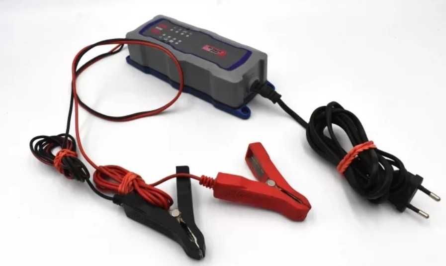 Prostownik ULTIMATE SPEED 3,8 A 6/12V - jak nowy