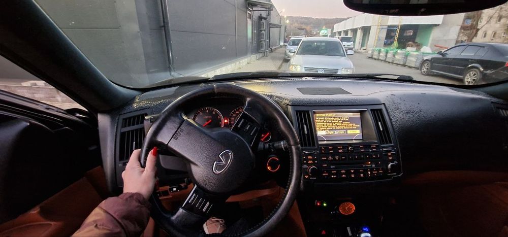 INFINITI FX45  газ/бензин