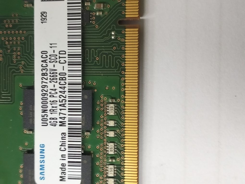 Оперативна пам'ять Samsung 4Gb DDR4 M471A5244CBO-CTD 2666MHz