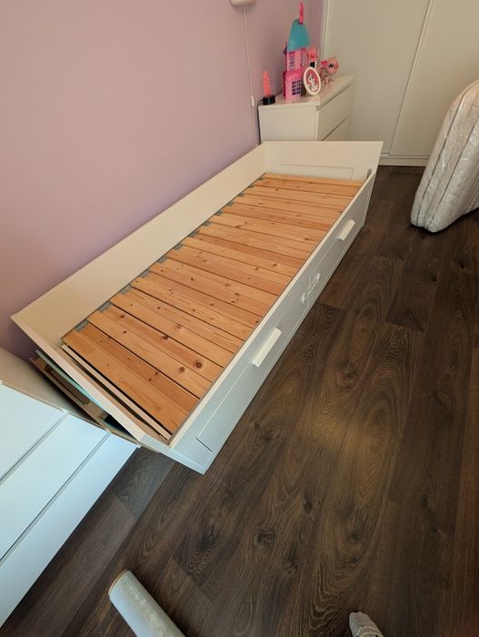 Cama de solteiro que se transforma em cama de casal