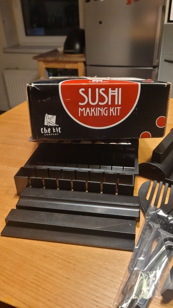 The Kit Company Sushi Making Kit to zestaw