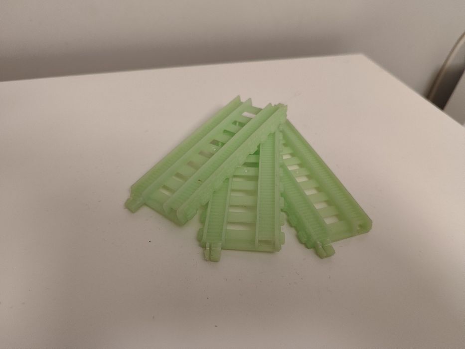 Tory świecące, Tomek i przyjaciele.