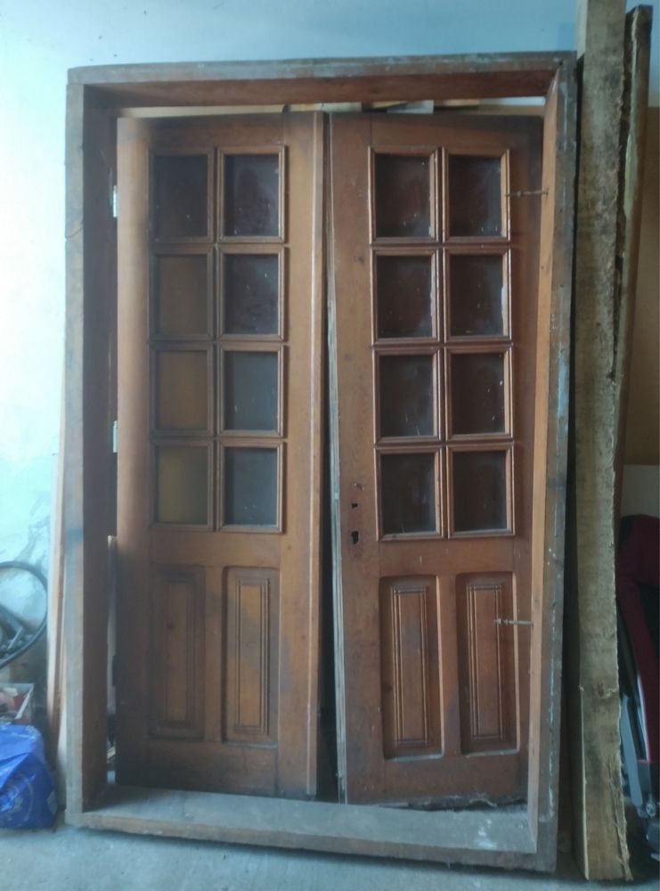 Продам двері дубові
