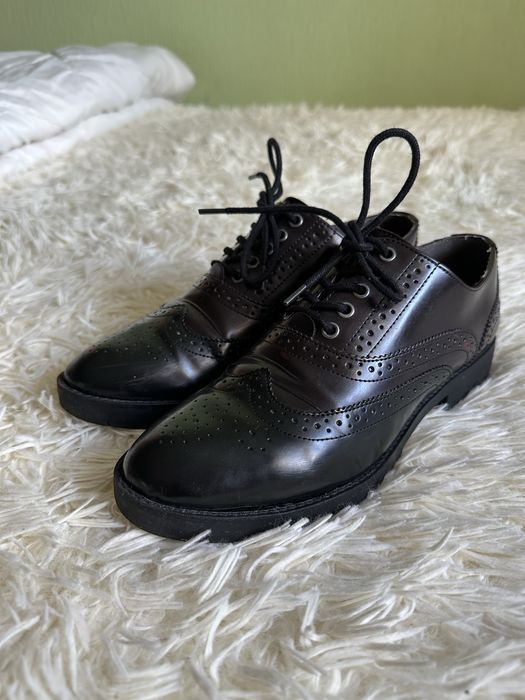 Жіночі туфлі-оксфорди