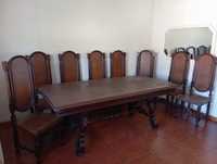 Mesa de sala de madeira