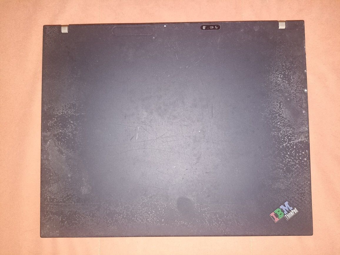 Uszkodzony laptop IBM T1871, na części
