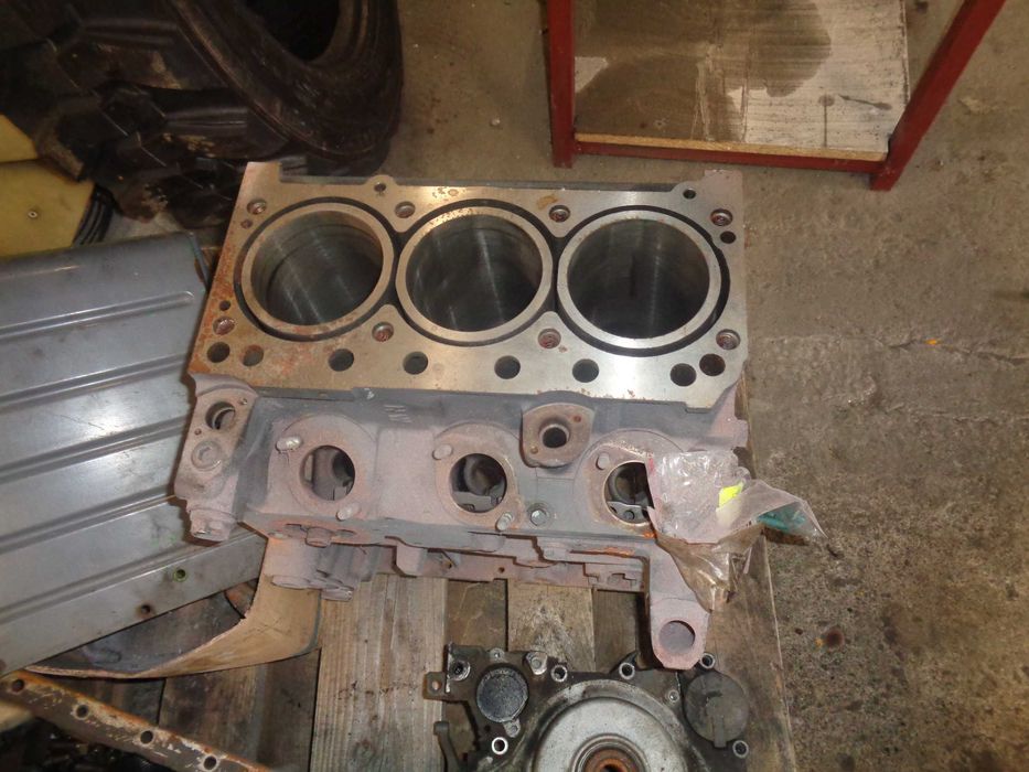 Silnik 3-cylindrowy DEUTZ D2011 L03 blok silnika części