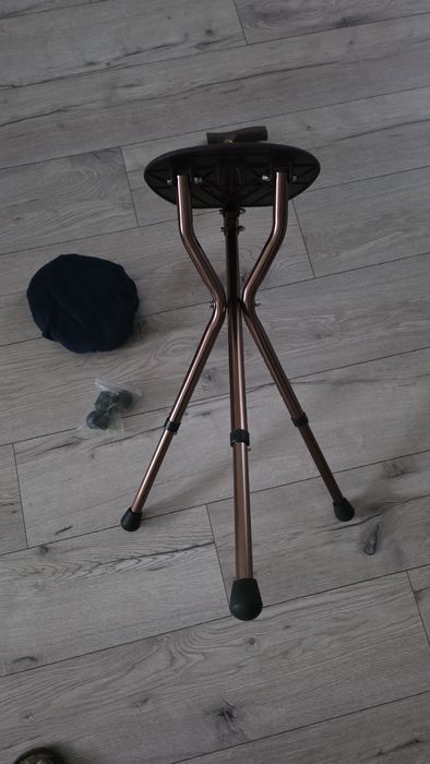 LINGTHIN Laska z siedziskiem dla kobiet i mężczyzn, pojemność 120 kg