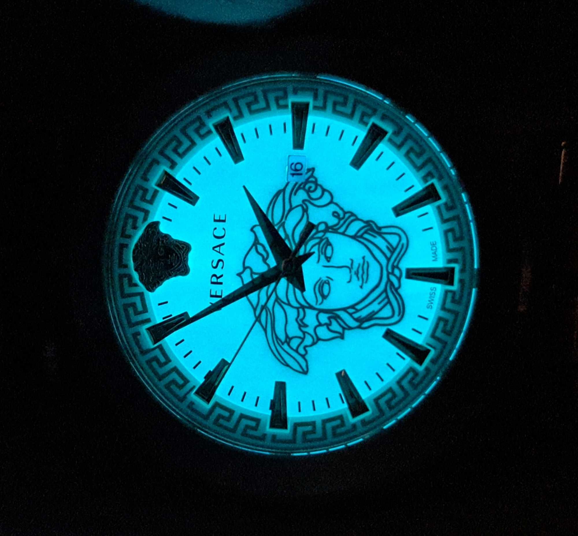 Чоловічий годинник Versace Aion Indiglo 44mm VE2G00521 Swiss новий