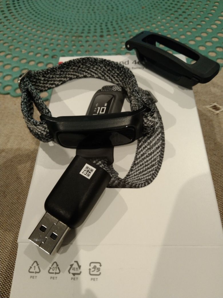 Huawei opaska, Band 4e zegarek