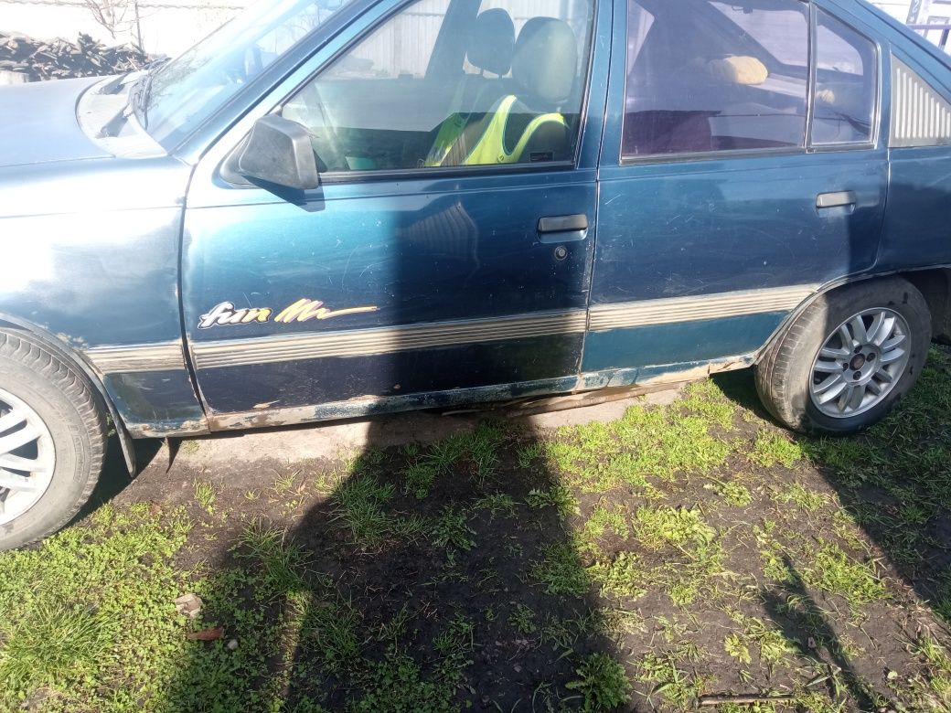 Opel Kadett E 1.4  1991p