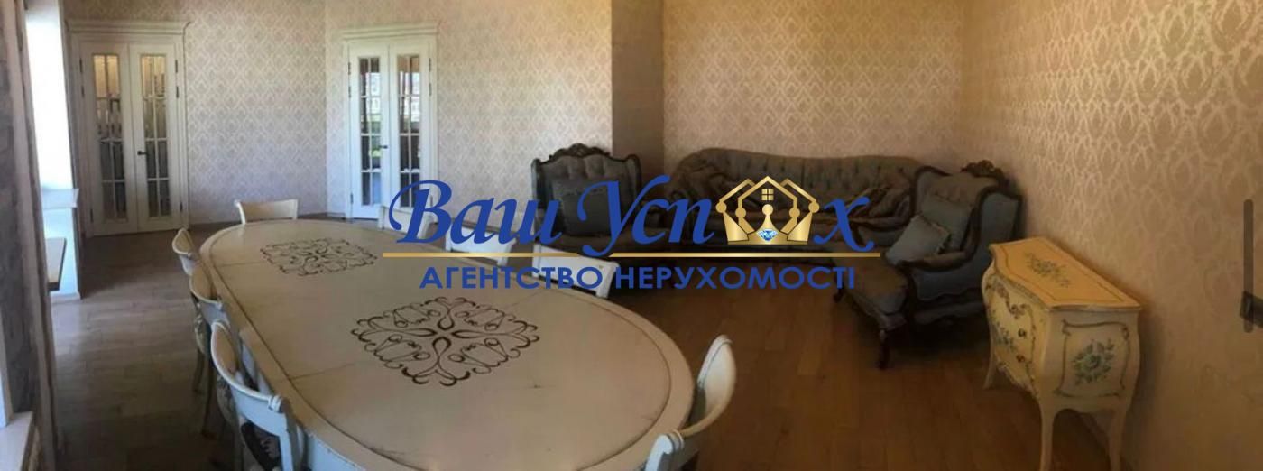Оренда  4 ком в центре, вул. Крутой спуск 5 , Центр Киева.