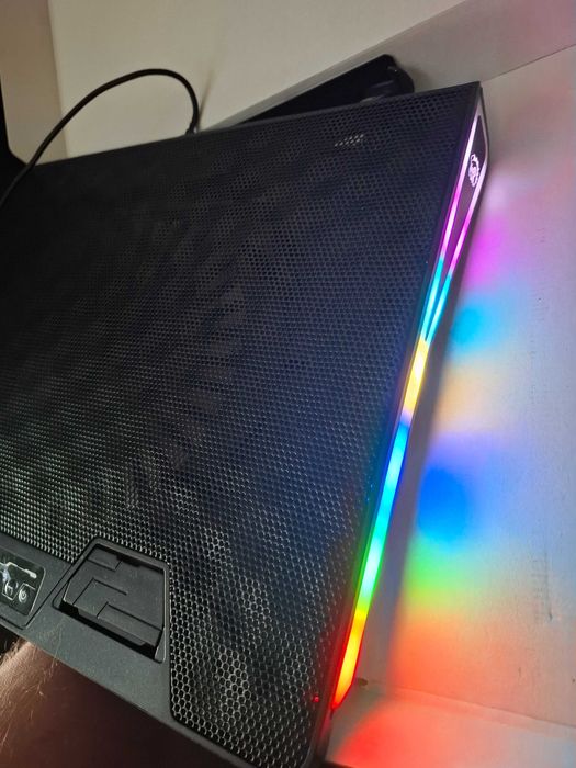 Podstawka chłodząca Mad Dog GCP600 RGB
