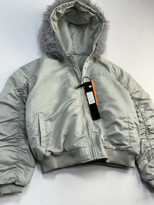 Бомбер с мехом дутый аляска куртка пуховик белый серый білий біла сіра