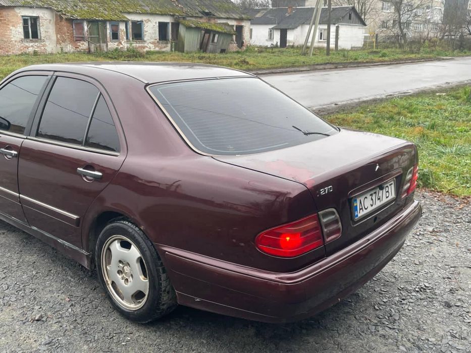 Mercedes benz W210 E270 CDI автомат 2.7 дизель