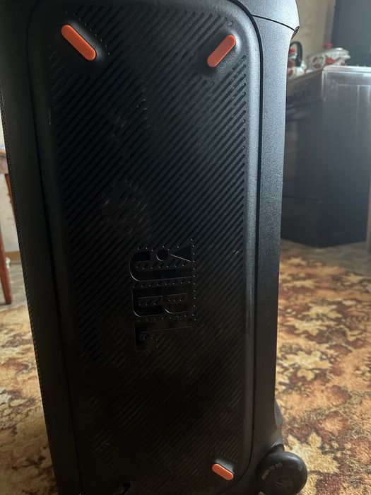 Продам колонку jbl 310