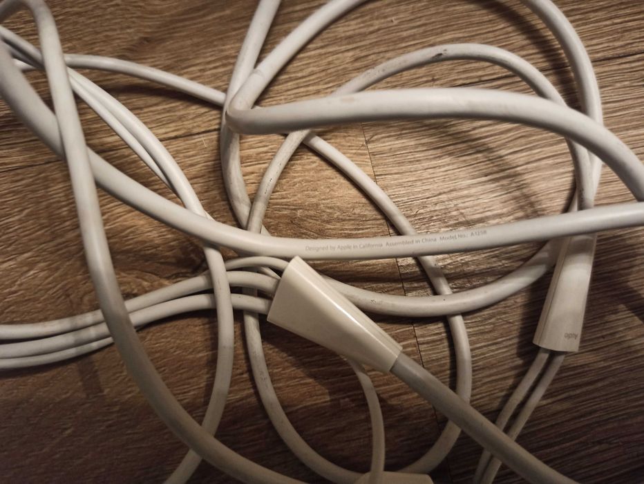 Oryginalny kabel Apple A1258 Composite AV do iPhone