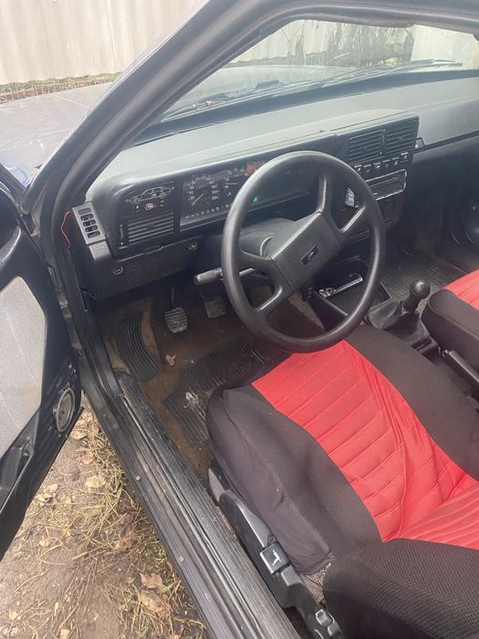 Фиат крома      .