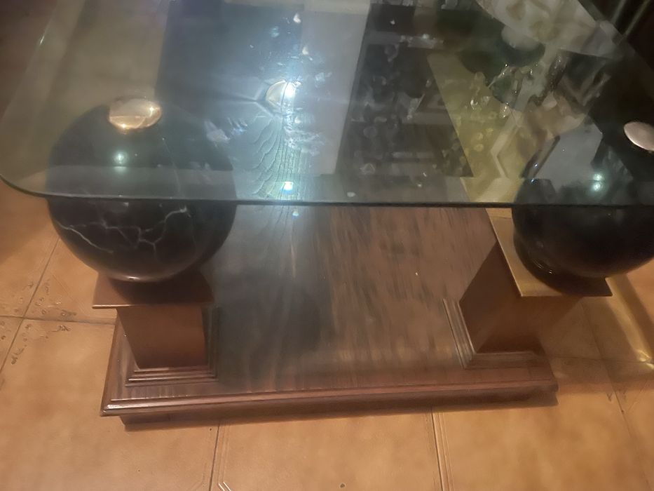 Mesa de centro em madeira - vidro