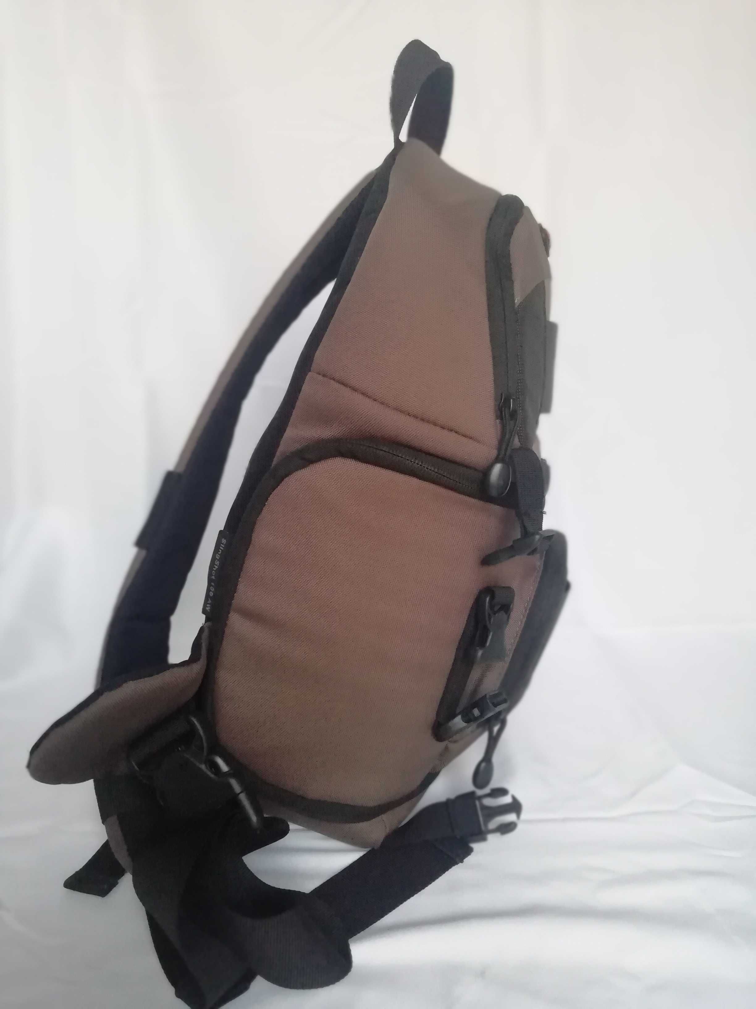 Mochila Lowepro Slingshot 100 AW