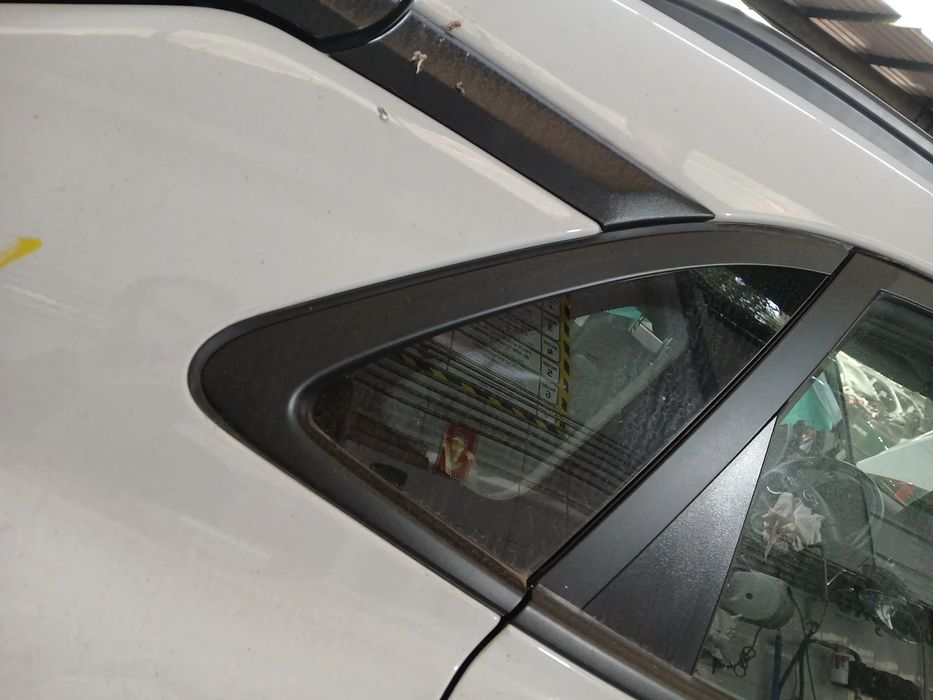 Vidro do painel trás direito HYUNDAI Kauai (OS)