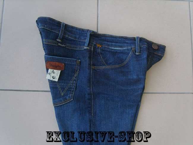 Jeansy Wrangler Lia , spodnie damskie W28 L34 pas 74 cm