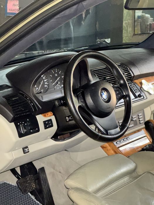 Bmw x5 e53 4.4  .