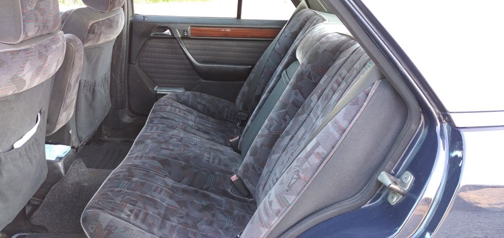 Mercedes E200 / w124