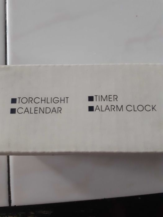 Budzik LCD Z Latarką