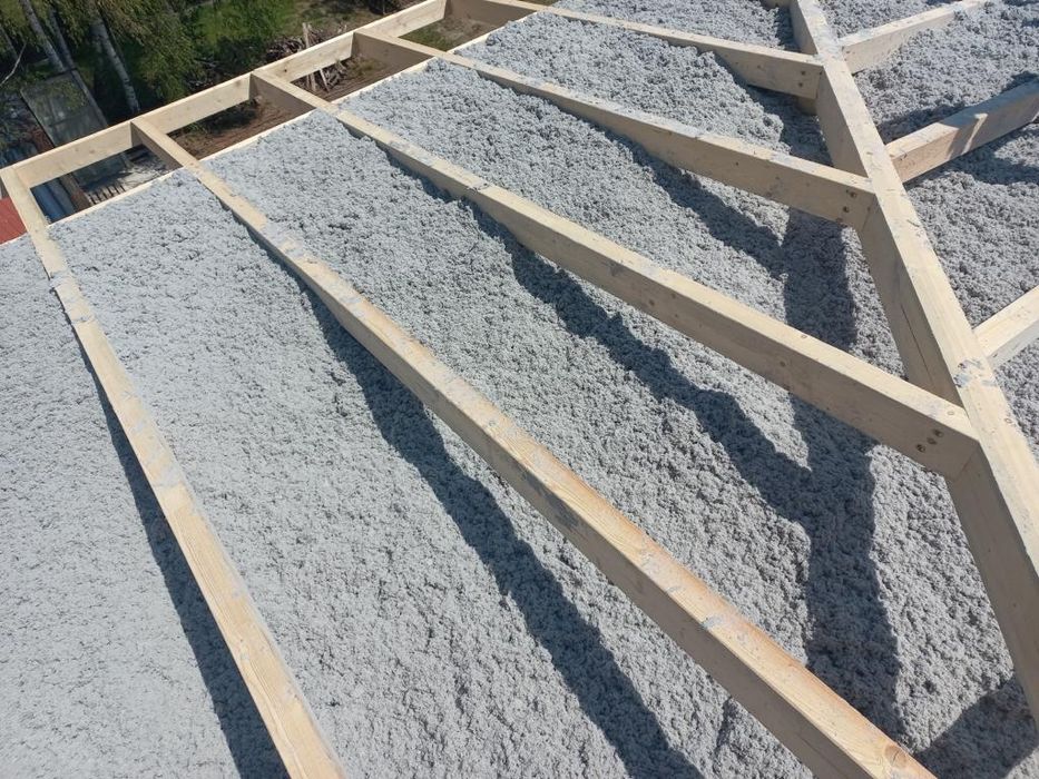 Izolacja wełną celulozową