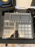 NI Maschine + plus na gwarancji + decksaver. Mint condition