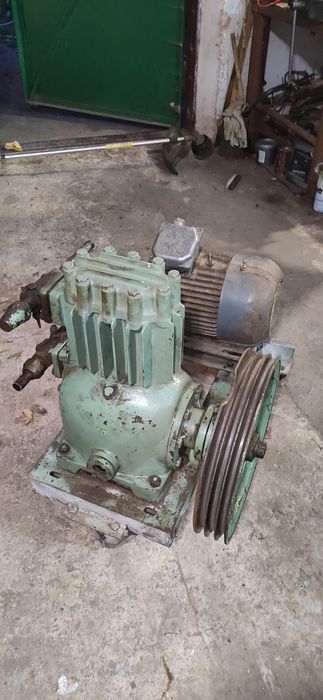 Продам компресор