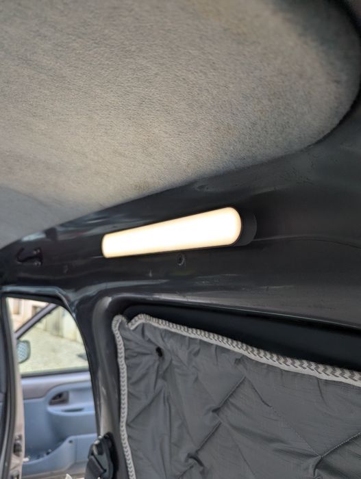 Mini Camper – Renault Kangoo 1999 – Perfeito para explorar Portugal