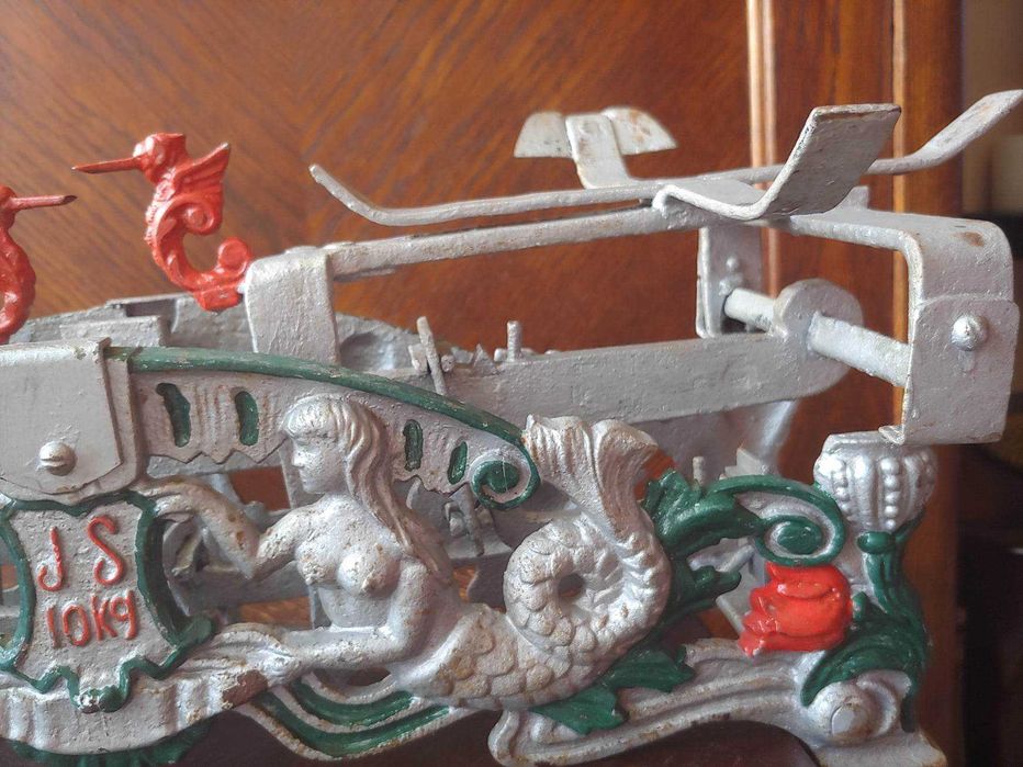 Stara waga szalkowa 10 kg z lat 20-30 XX wieku unikat pięknie zdobiona