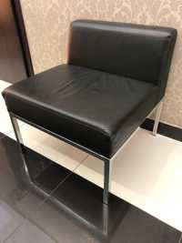 Mały, skórzany fotel krzesło