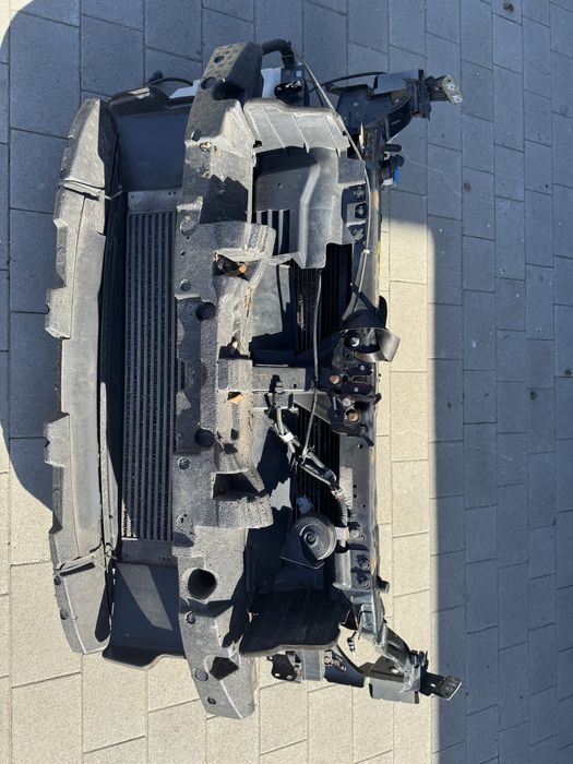 Установочная панель телевізор радіатори  Nissan Qashqai