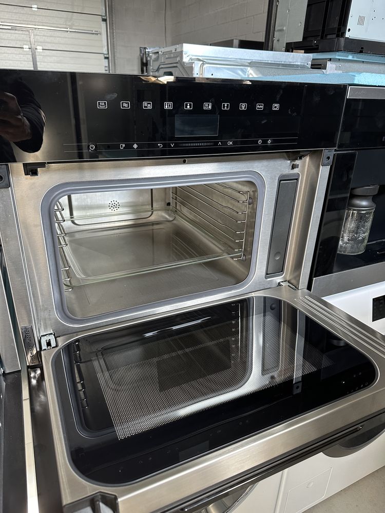 Мікрохвильова піч Miele DGM7440