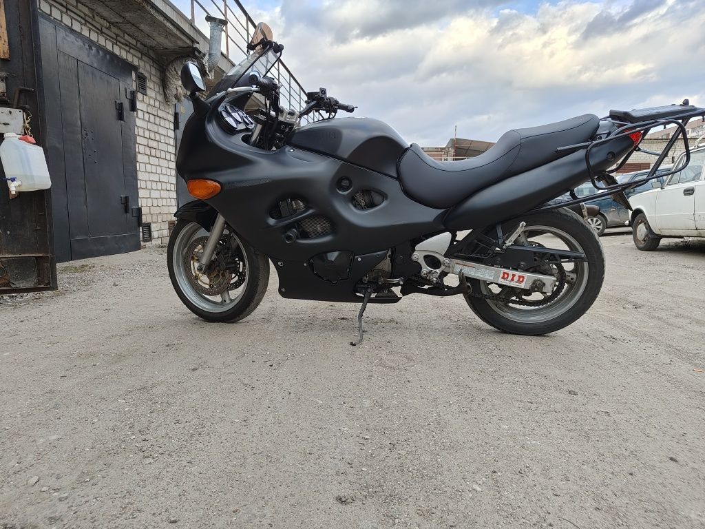 Suzuki GSX750F motorcycle