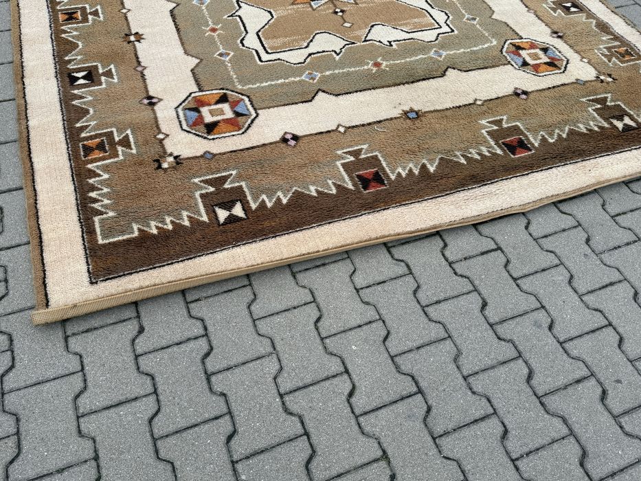 Dywan 345×243 cm – geometryczny wzór, styl etniczny