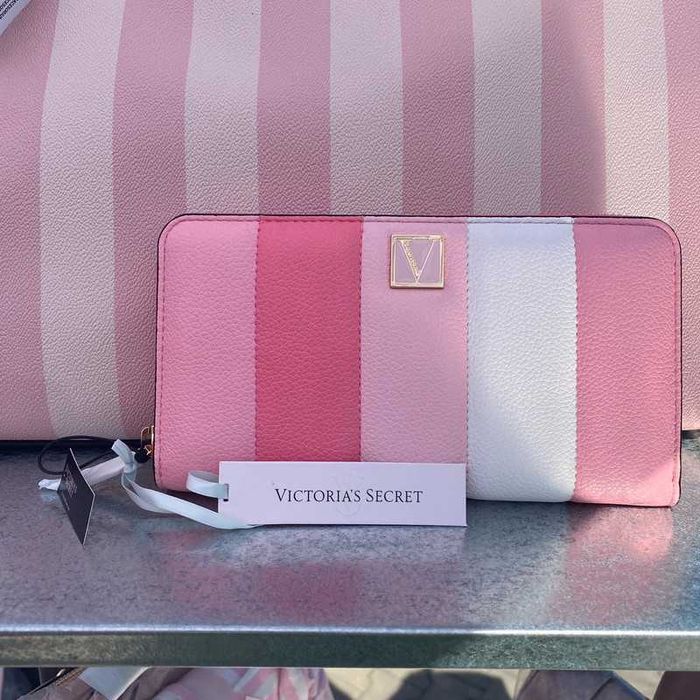 Victoria’s Secret Duży portfel z suwakiem