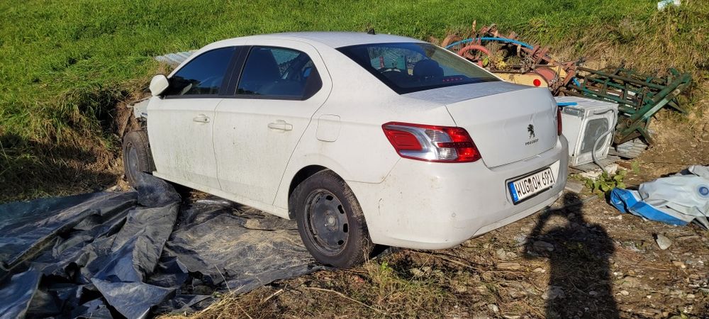 Peugeot 301 1.6 Vti 115 KM