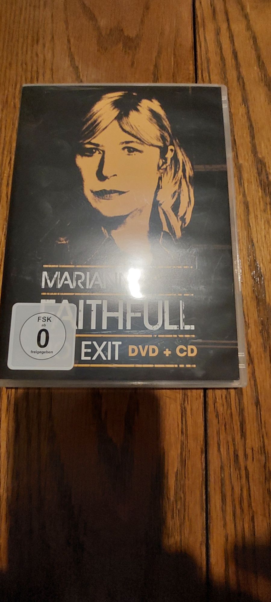 Marianne Faithfull "no Exit" DVD +CD