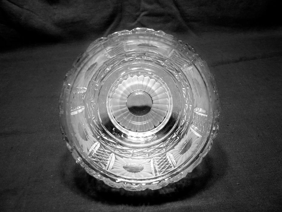 Ваза для конфет хрустальная и др.