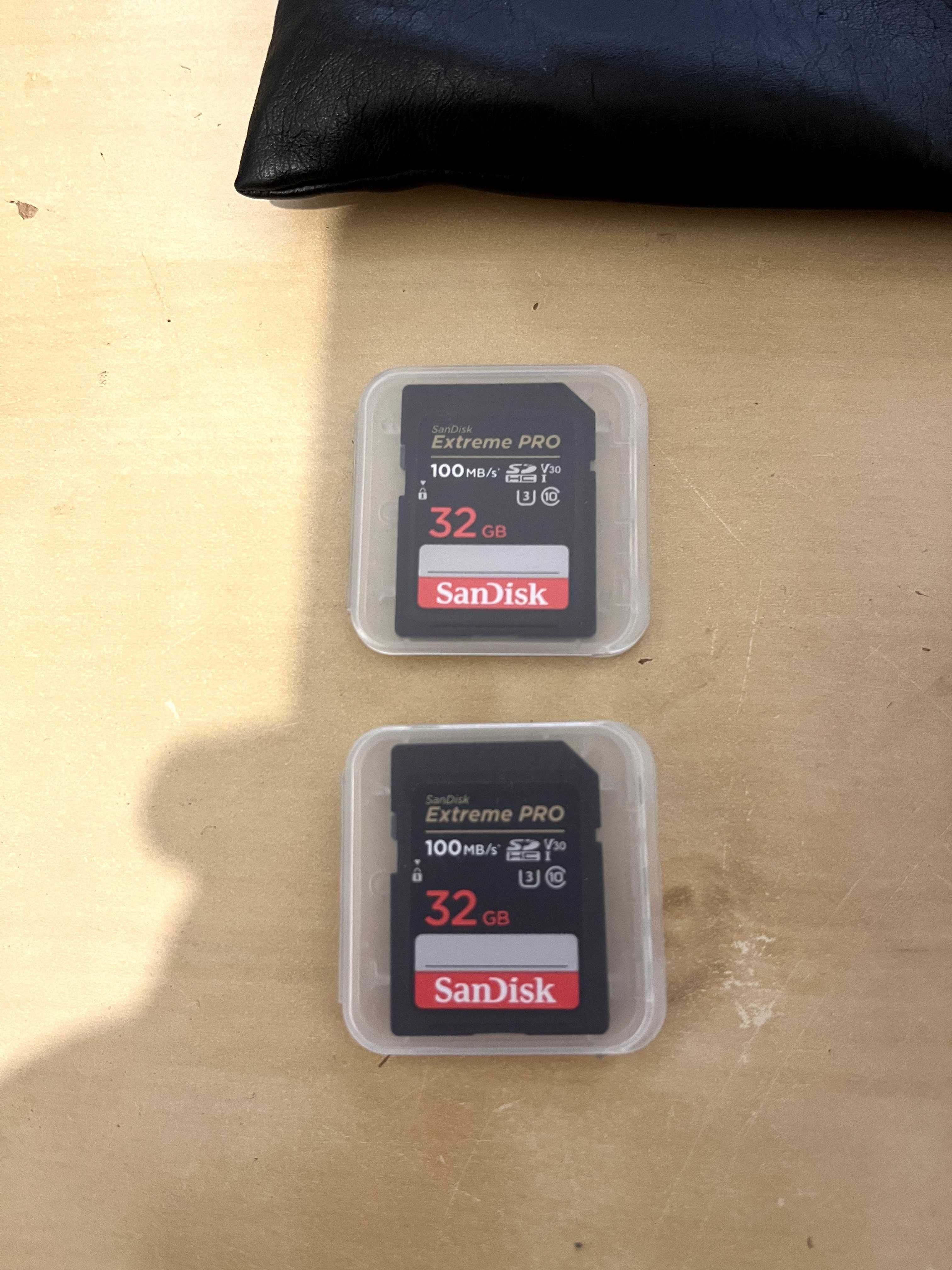 Aparat Canon M50 + akcesoria (mikrofon, dummy battery, karty pamięci)