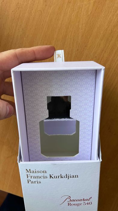 коробка от оригинального Baccarat Rouge 540 и Creed Acqua Fiorentina