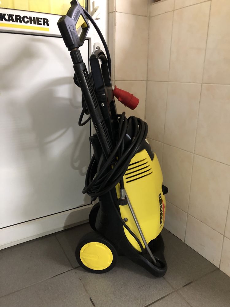 Професійна мийка Karcher HD 690