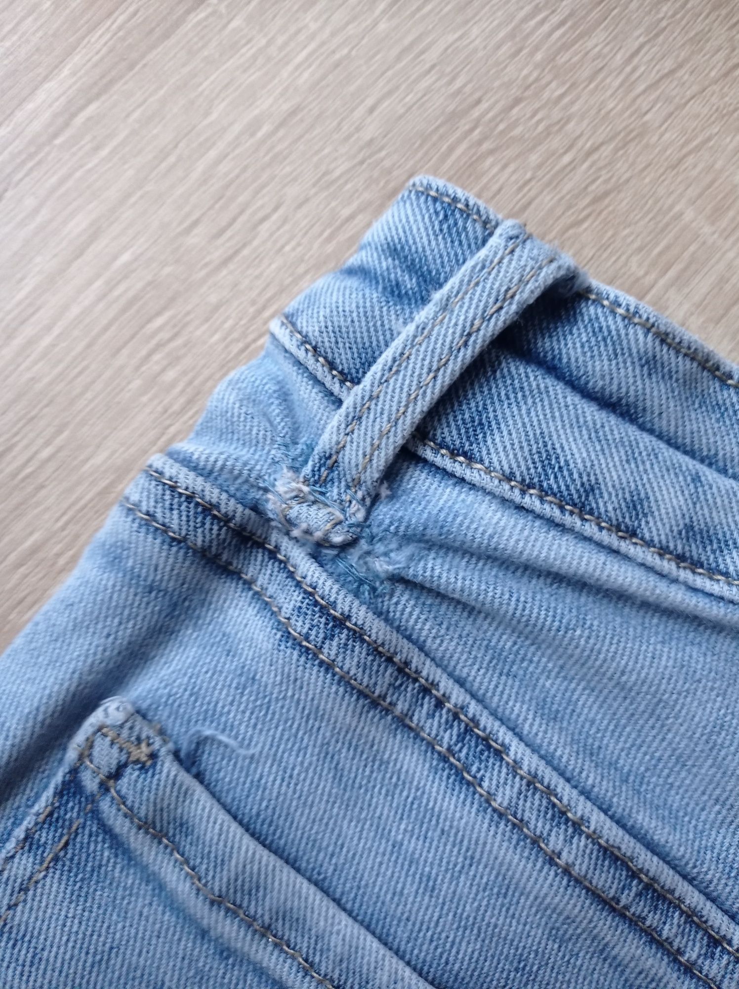 Dżinsy Jeansy Skinny z przetarciami z dziurami Rurki Wysoki stan S