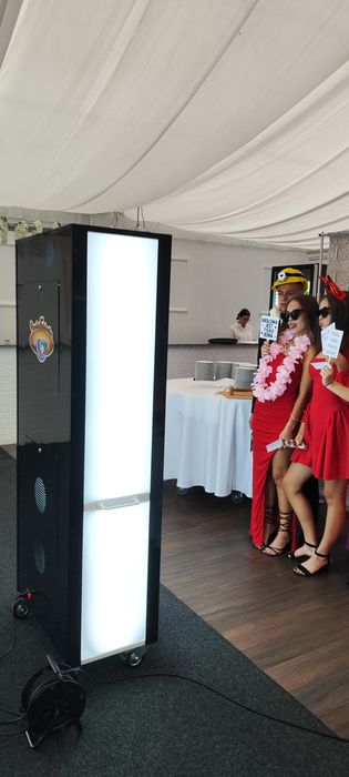 FOTOBUDKA wynajem - na twoją imprezę, urodziny, wesele