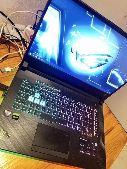 Vendo portatil Asus Rog Strix g15