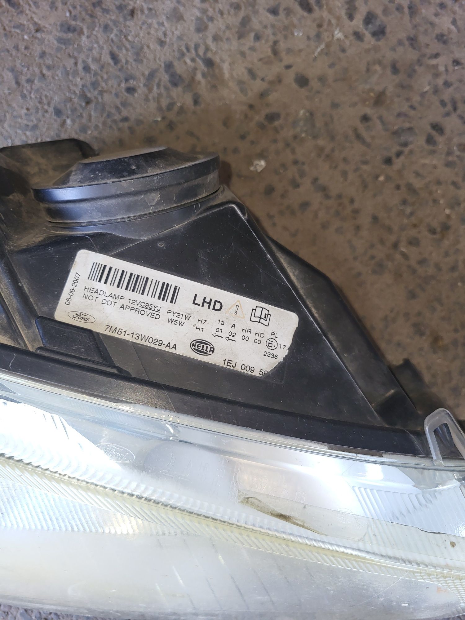 Фара передня права Ford C max 2007 рестайл